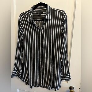 BANANA REPUBLIC PARKER TUNIC FIT EASY-CARE SHIRT M GRAY AND WHIT STRIPES